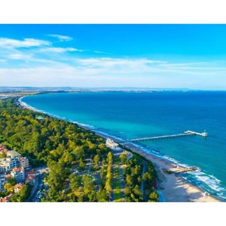 Luxury Apartment On The First Line To The Sea Burgas Esterno foto