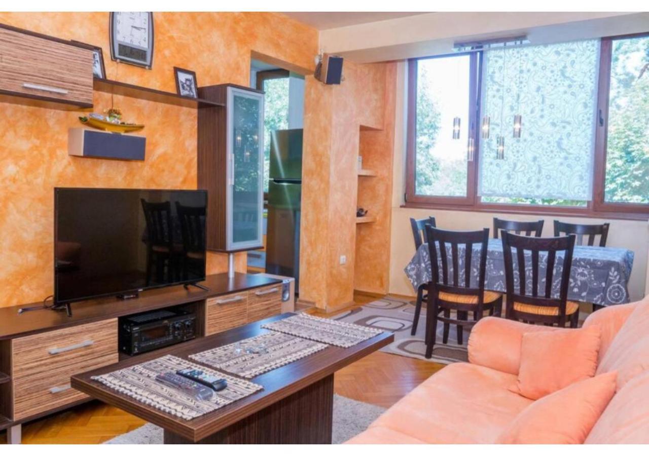 Luxury Apartment On The First Line To The Sea Burgas Esterno foto